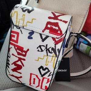 DKNY NWT bag - damaged strap - missing charm